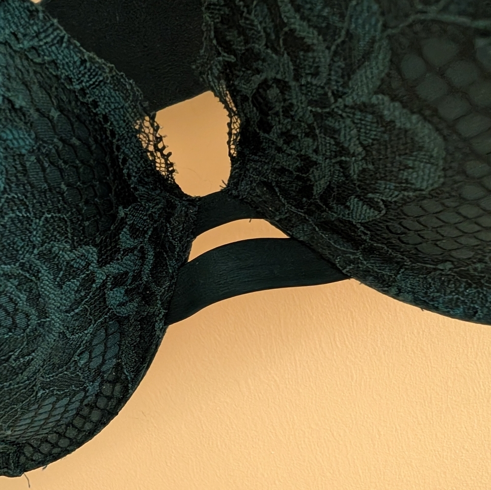 🖤✨ Victoria’s Secret Lace Push-Up Bra | Lift, Lace & Luxe Confidence 💋38DD - Picture 4 of 12